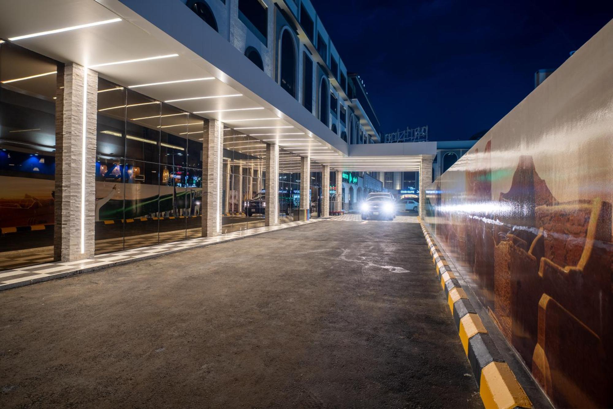 Park Inn By Radisson Najran Exterior photo